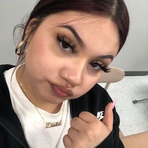 Meet your Posher, Liliana